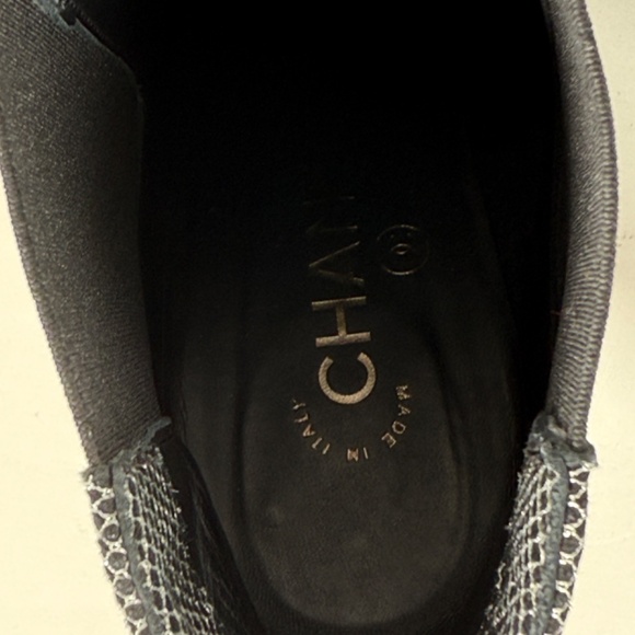 Authentic CHANEL Black Silver Tweed CC Logo Ankle Booties Boots 40 9.5 - Picture 9 of 13